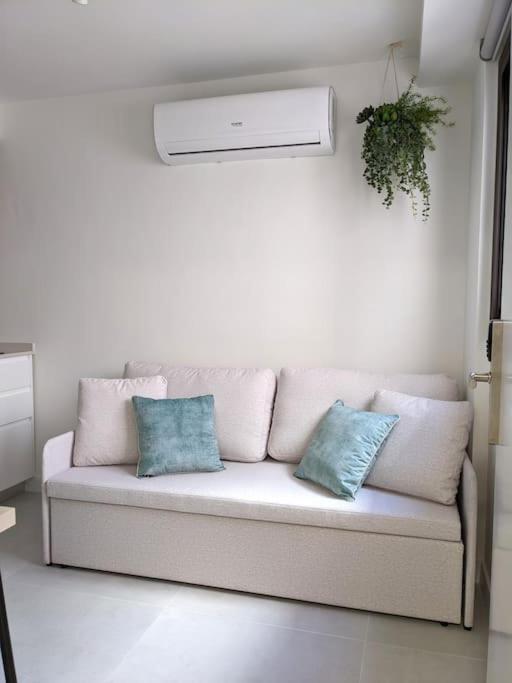 Weflating Fira Apartment Оспиталет де Лобрегат Екстериор снимка