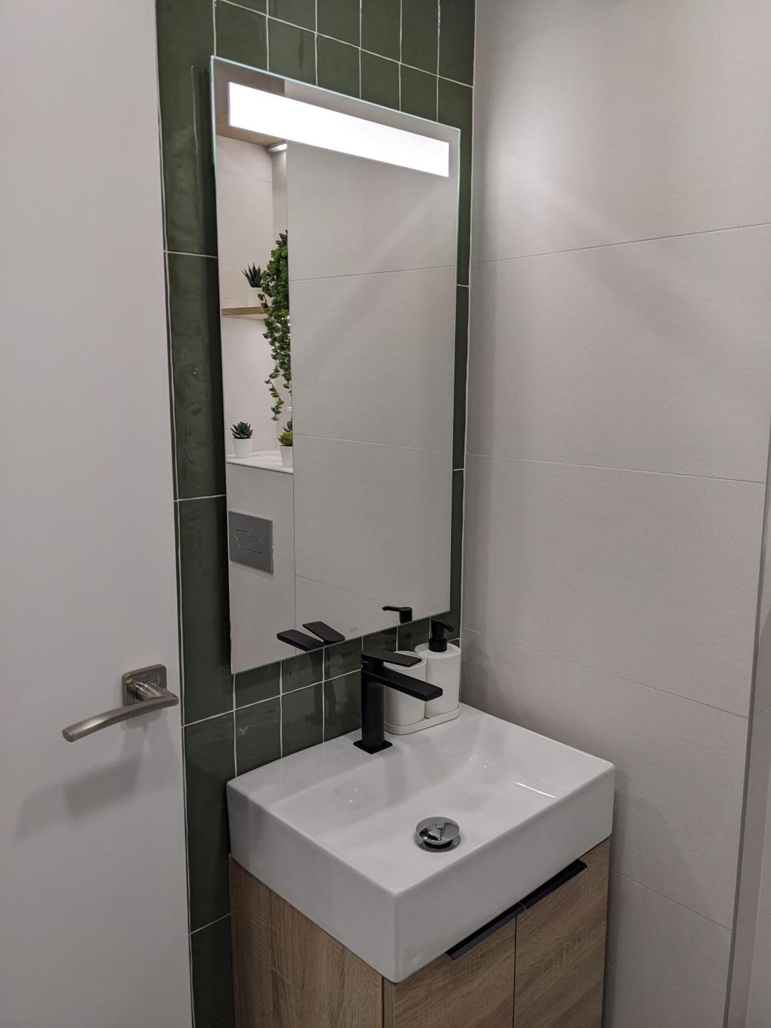Weflating Fira Apartment Оспиталет де Лобрегат Екстериор снимка