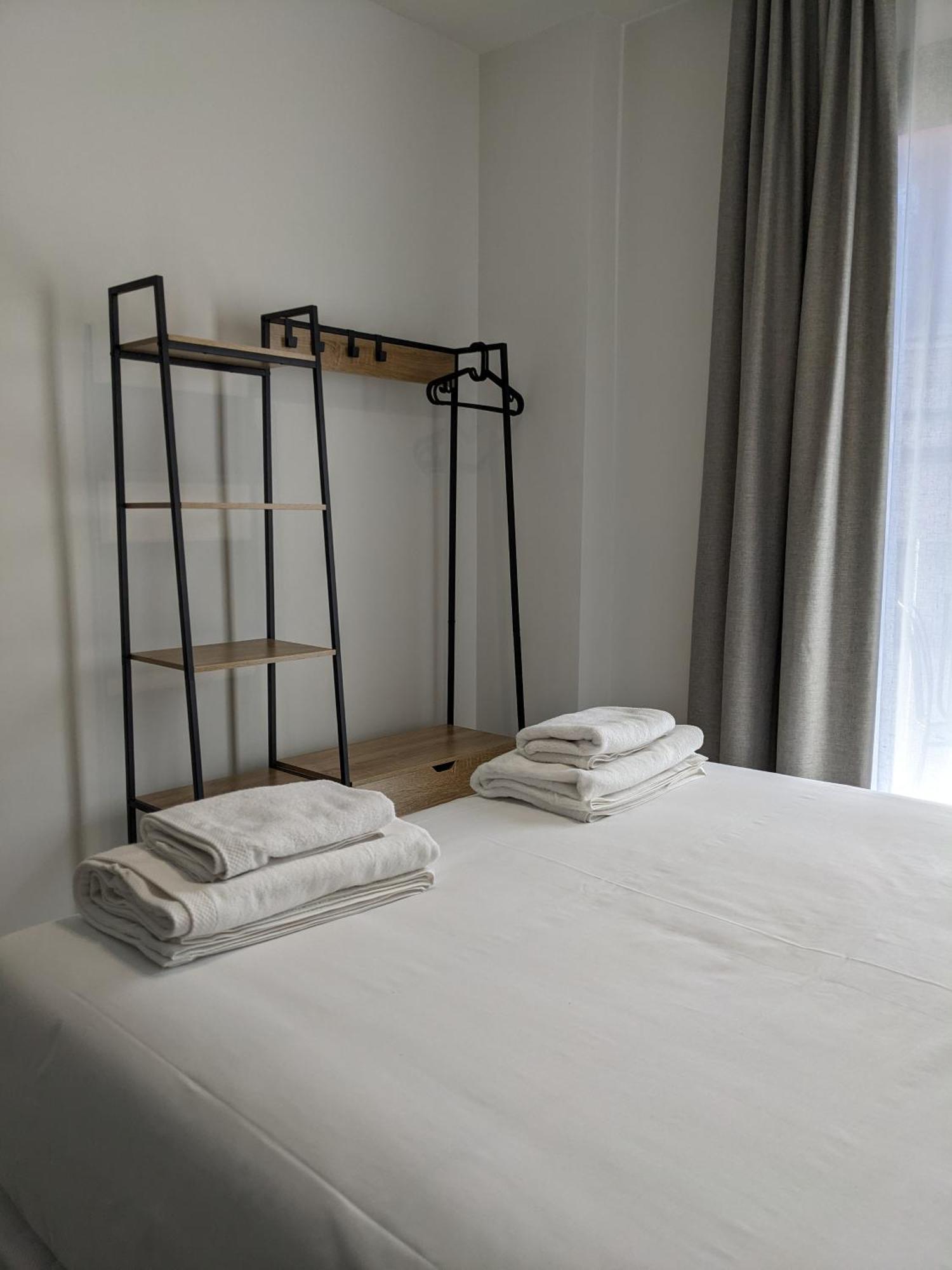 Weflating Fira Apartment Оспиталет де Лобрегат Екстериор снимка